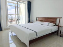 海世界一期前排9楼80多平两室精装出租1300/月