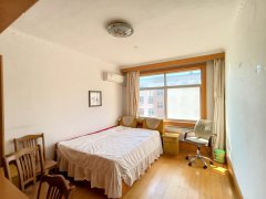 广宇小区经典三室简装家具家电齐全拎包入住吉屋出租