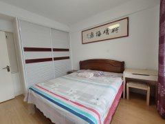 sy99上都苑小区四楼共五楼92平送地下室两室带装修43万
