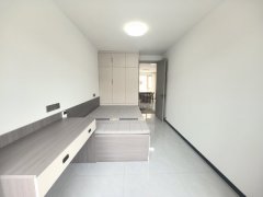 老体育场旁青山南区平地2楼精装未住 全明户型 地暖C