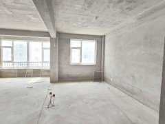 sy99缔景城小区六楼送阁楼124平带地下室毛坯房29.8万