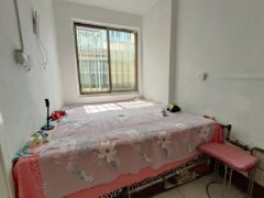 国泰小区1楼带小院 后期重现装修过 可拎包入住C