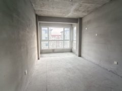 大润发附近 六福苑4楼边户 客厅带大窗 3居室 支持贷款
