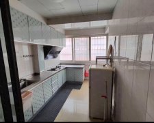 sy99双桥小区二楼105.51平带地下室三室一厅精装修