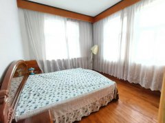佳华门口 虹桥南区3楼 两室一厅 家具家电齐全 拎包入住