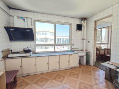 sy99福地小区四楼108平简装修800元每月出租