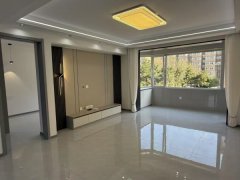 好房！新世纪花园小区2楼115平婚房未住66.8万
