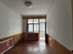 出租彩虹西区3楼85平750元