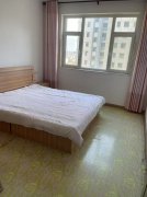 青山小学旁 荣盛小区电梯房11楼两室两厅 家具家电齐全 拎包