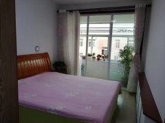黎明东区，80平，顶楼，精装保护很好，三居室，带地下室，18