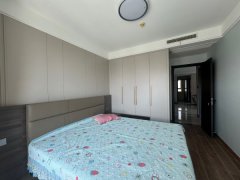 自在香滨二期湖海双景电梯24楼131平装修花了30万119.