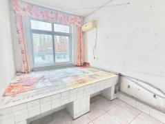 适合父母住虹桥南区2楼 79平三室一厅简单装修送地下室可贷款