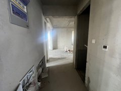繁华里，26楼，126平，三室两厅两卫，毛坯，69.8万
