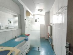 sy99杏林东区三楼125平送地下室车库三室简装修仅售48万