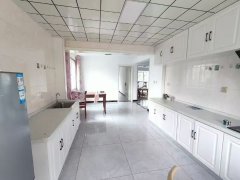 急售曙光小区一楼140平精装3居室拎包入住
