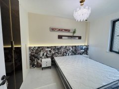高阳小区框架3楼 全屋品牌精装地暖 南北通透 带露台C