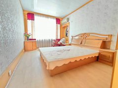 sy99国泰小区一楼141平带地下室车库三室简装修低价出售