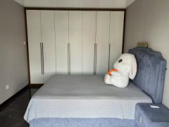 石核馨园二期16楼144平带一车位三室精装125.8万