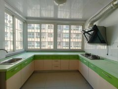 黎明西区半框1楼 二中一墙之隔上学不用过马路 带大地下室C