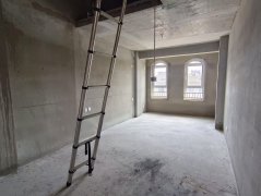 玫瑰园教育小区 电梯洋房7楼带小阁楼 全明户型 支持贷款