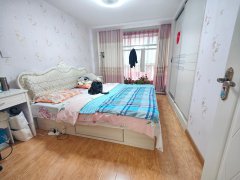 现代精装基本未住 黎明西区框架4楼 83平 卫带窗 超大厨房