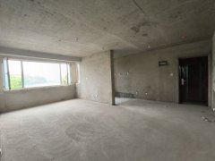 华悦新城电梯四楼101平大两室毛坯带地下室38万诚心出售