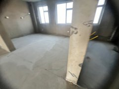 富润苑，二楼，126平，毛坯，三室朝阳，带地下室，带车库