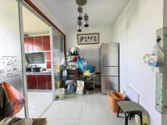 s姜 海崖小区 83平 带南向车库 仅售29.8万 精装