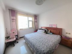 东上雅郡框架1楼129.66平，三室精装