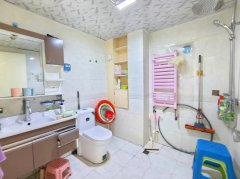 三环 汇银绿城框架楼5楼 不是顶楼三室两厅精装修送地下室可贷