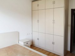 荣安小区电梯楼 10楼125平，拎包入住
