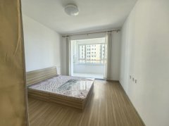 黎明中区电梯4楼99平两室精装拎包入住G