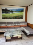 出租三环电视台北三环南区3楼88平3室800元。