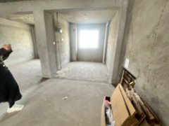 成山奥苑，123平，二楼，四居室，带地下室，73.8万