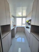 于家小区，多层2楼，85.39平，三室两厅一卫