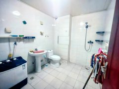 峰南东区三楼90平三室简装家具家电齐全拎包入住吉屋出租