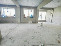 鑫水华庭1楼带70平院子 东边户 4室2卫 地暖 带地下室C