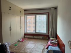 海崖小区，4楼，85平，两居室，精装，带车库，29.8万