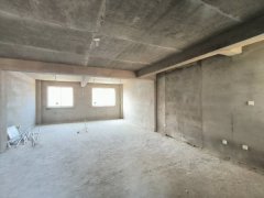 双河西区框架五楼带阁楼202平六室四卫毛坯65万诚心出售