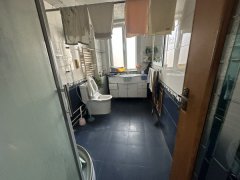 谷丰南区4楼带阁楼 上下200多平 拎包入住 支持贷款