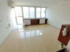 海山逸品华庭东边户阁楼 两室一厅带大露台 可自住可出租证件齐