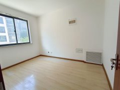 丹霞小区1楼 框架楼 简装 2室2厅 南北通透 支持贷款