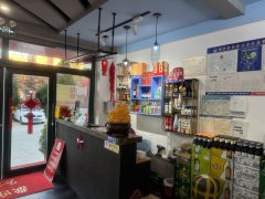 大润发附近350平饭店转让