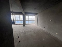 成山奥苑，200平，五楼加阁楼，带地下室，南客厅，带大露台