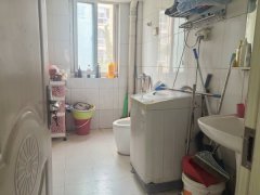 成山御苑旁，宋家小区1楼80平42.8万。