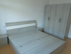 出租姜珺府，四楼，电梯，精装，拎包入住，95平，1200
