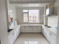 东上雅郡4楼 精装修 2室2厅带家具家电 证全 支持贷款