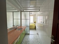 锦绣苑，三楼，120平，三室两厅，实木精装，49.8车库单