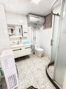 市中心 谷丰小区框架楼4楼边户 95平三室一厅带车库支持贷款