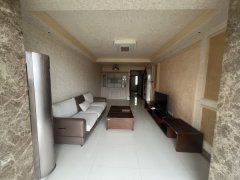 68万婚房急售 自在香槟精装3居室拎包入住